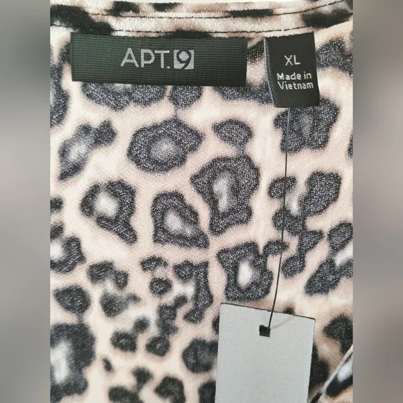 🌺Apt.9 Wrap Dress - Picture 8 of 9